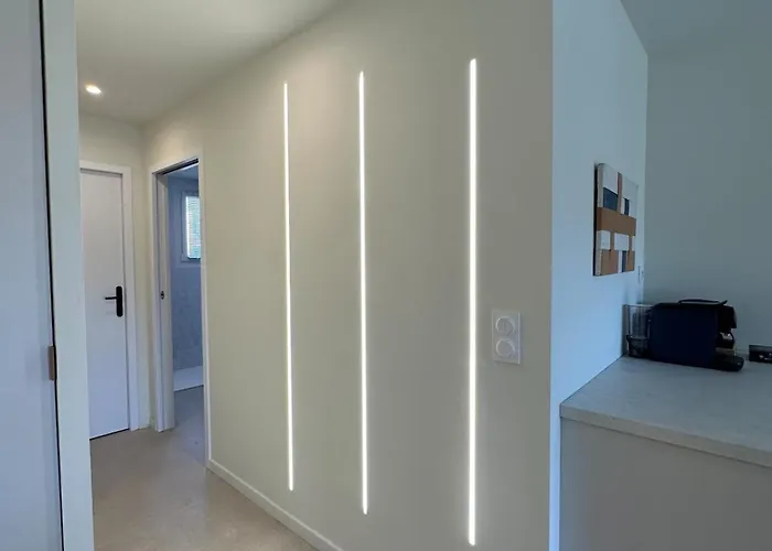 Le Bleu De Giens * Єр